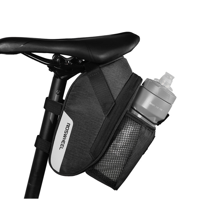 Сумка под седло Roswheel серия Essential 1,8L с держателем для фляги и габаритным огнем Сумка под седло Roswheel серия Essential 1,8L с держателем для фляги и габаритным огнем