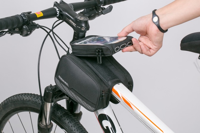 Велосумка на раму Roswheel серия Limited с держателем для телефона до 5,7 дюйма и боковыми карманами,черная Велосумка на раму Roswheel серия Limited с держателем для телефона до 5,7 дюйма и боковыми карманами,черная